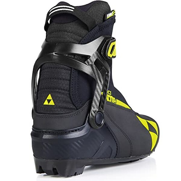 Découvrez notre analyse approfondie des chaussures de ski Fischer RC3 : confort, résistance et isolation pour les skieurs exigeants. Parfaites pour affronter les pistes en toute confiance.