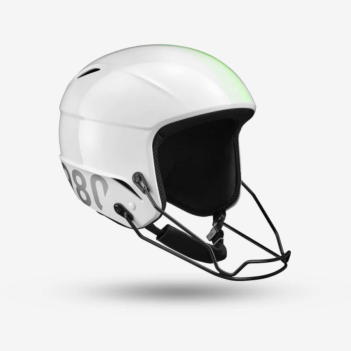 Test casque de ski enfant avec mentonnière FIS Decathlon